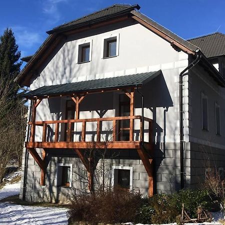Villa Vykmanov Medenec Exterior foto